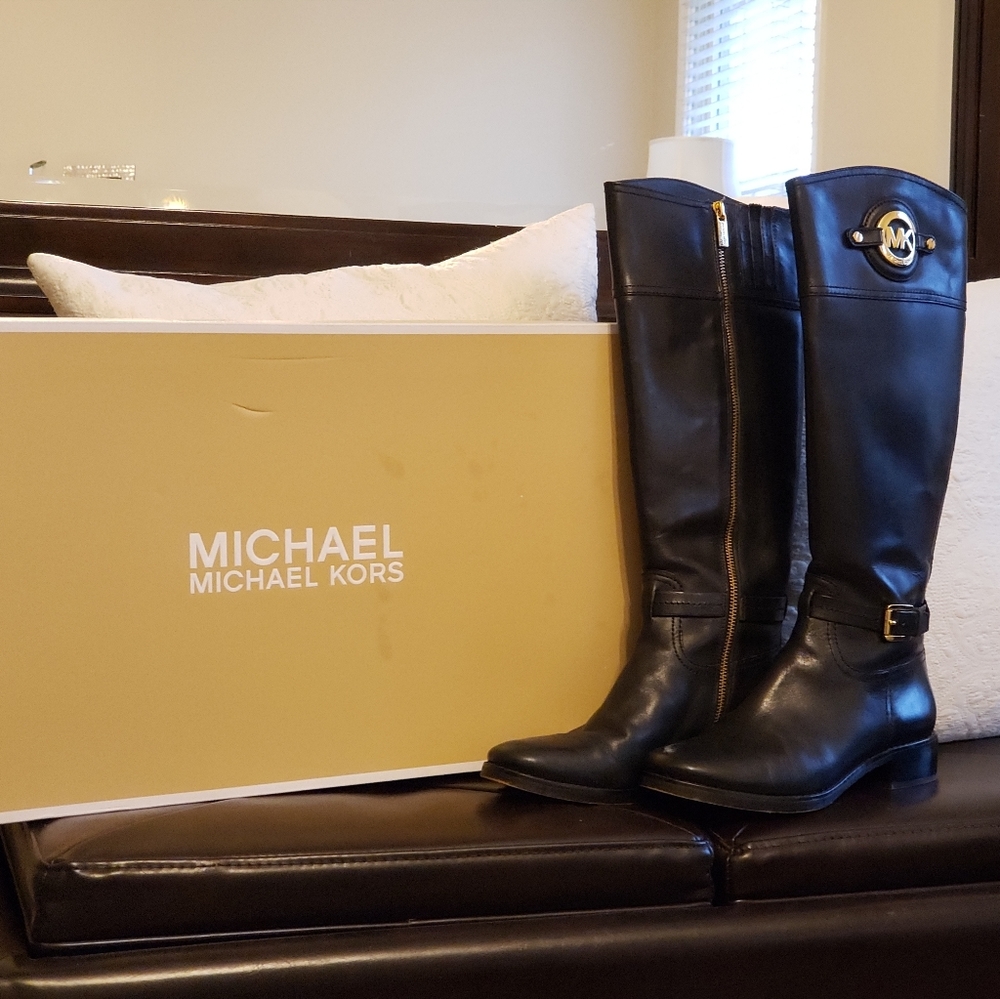 Womans Michael Kors Black Leather Boots 7 1/2
